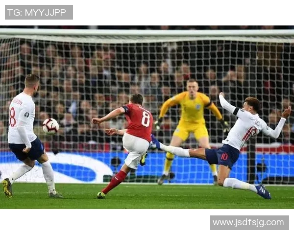 俄罗斯与捷克足球对决全面分析及战术探讨